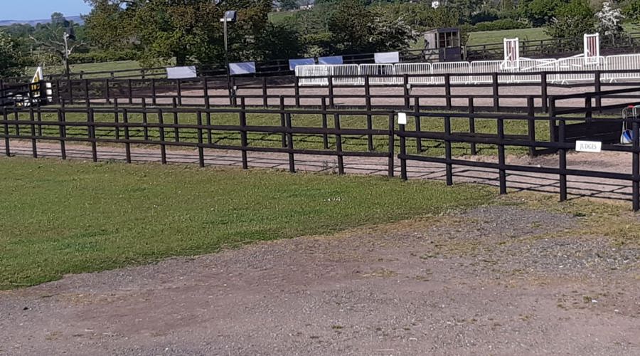 Car Park Manege Photo